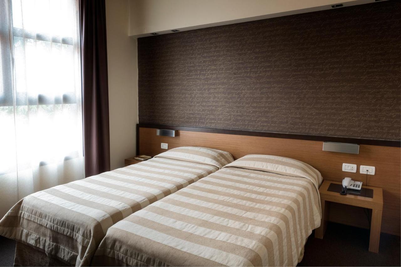 Hc3 Hotel Bologne Extérieur photo
